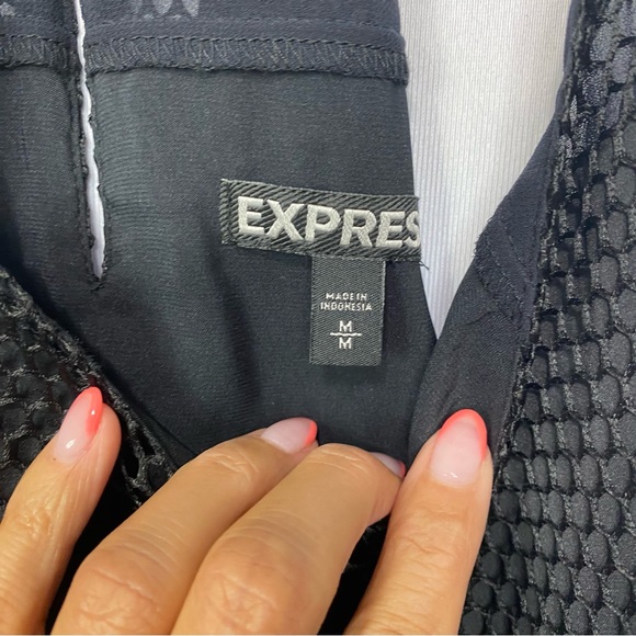NEW- Express Black Mesh Spaghetti Strap Flowey Tank M - Picture 6 of 9